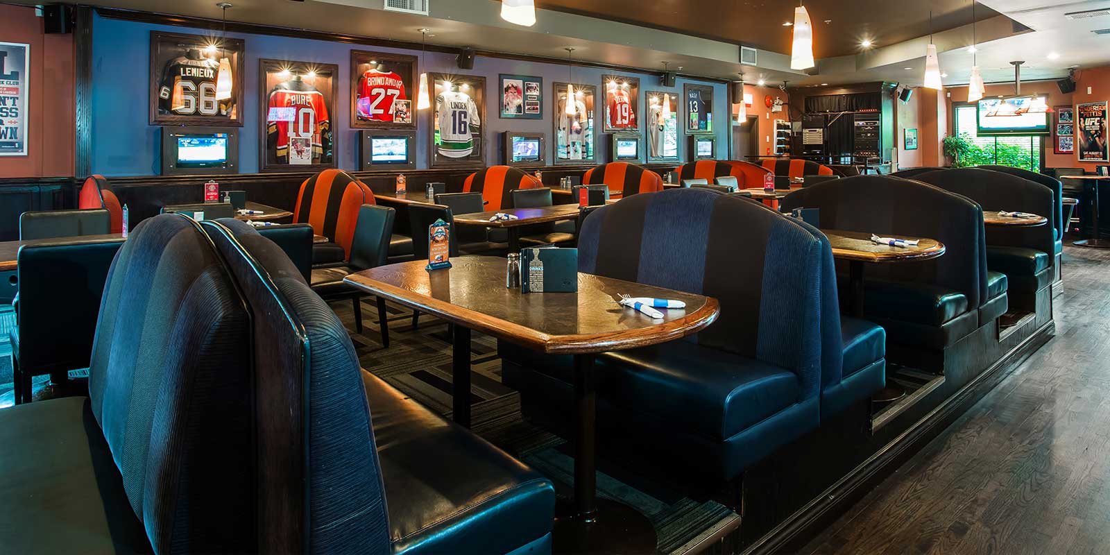 Sports Bar & Grill Victoria | Shark Club Victoria